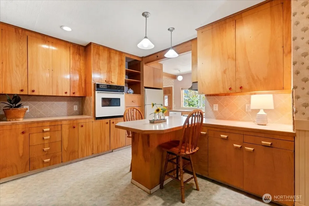 116 E Farnham Avenue Chelan, WA 98816