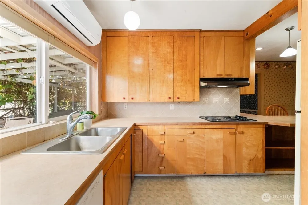 116 E Farnham Avenue Chelan, WA 98816