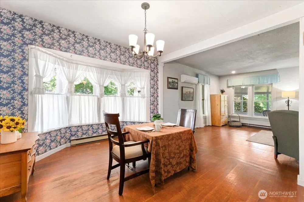 116 E Farnham Avenue Chelan, WA 98816