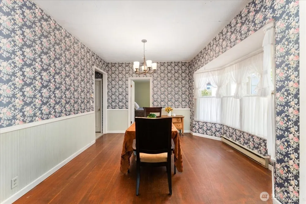 116 E Farnham Avenue Chelan, WA 98816