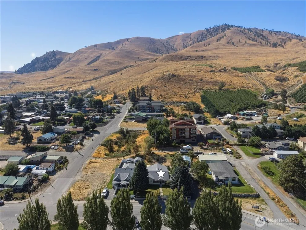 116 E Farnham Avenue Chelan, WA 98816