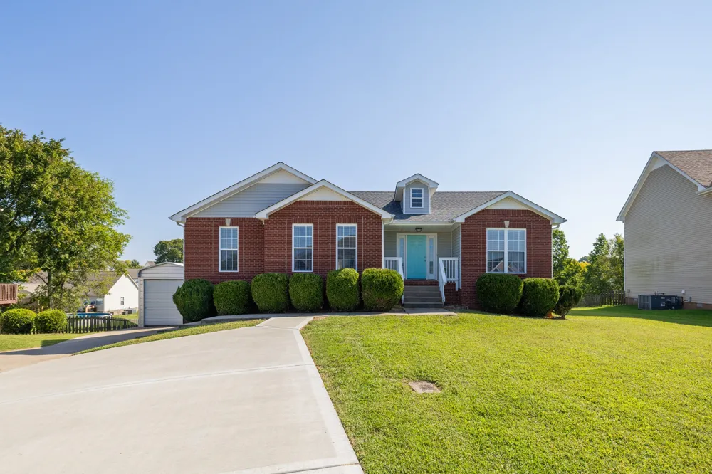 1383 Ambleside Dr Clarksville, TN 37040