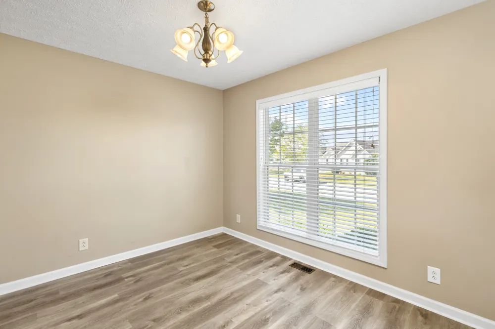 1383 Ambleside Dr Clarksville, TN 37040
