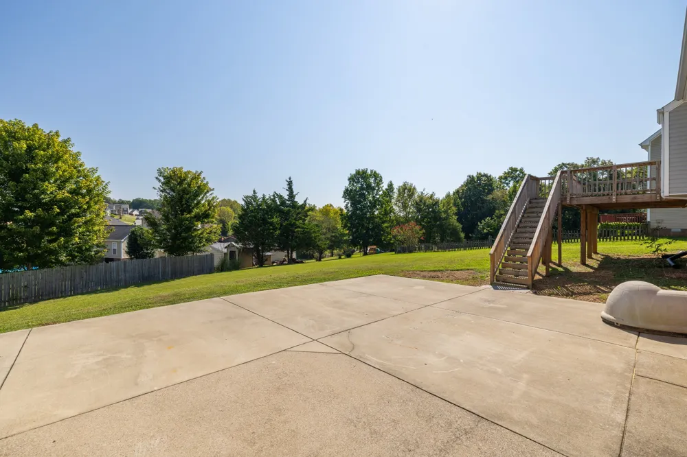 1383 Ambleside Dr Clarksville, TN 37040