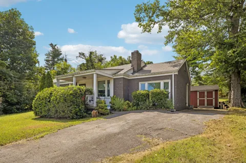 2104 Fernwood Dr