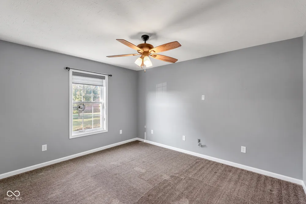 1604 E Bell Ford Drive Seymour, IN 47274