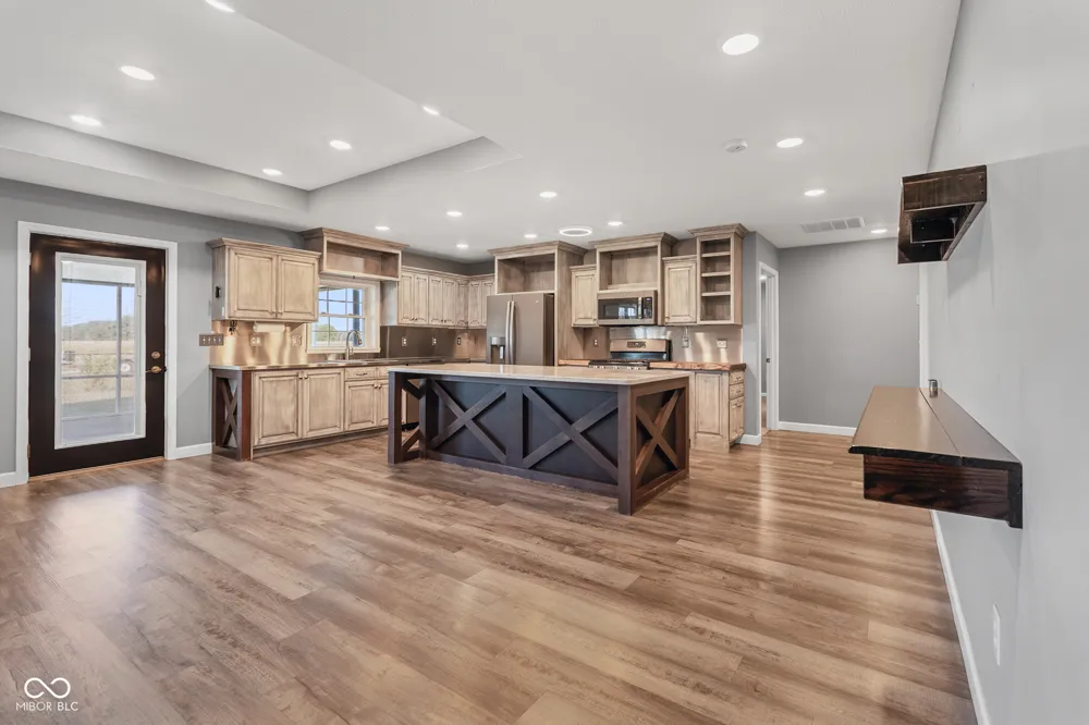 1604 E Bell Ford Drive Seymour, IN 47274