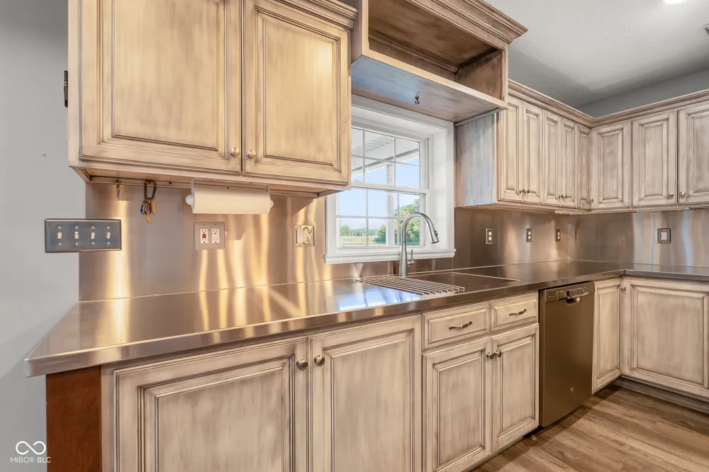 1604 E Bell Ford Drive Seymour, IN 47274
