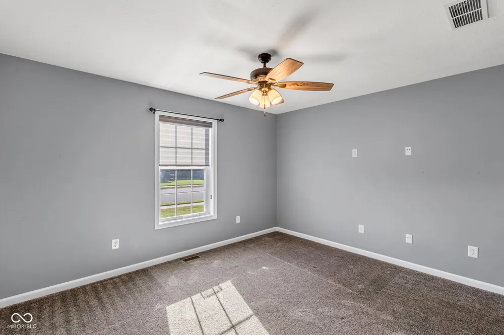 1604 E Bell Ford Drive Seymour, IN 47274