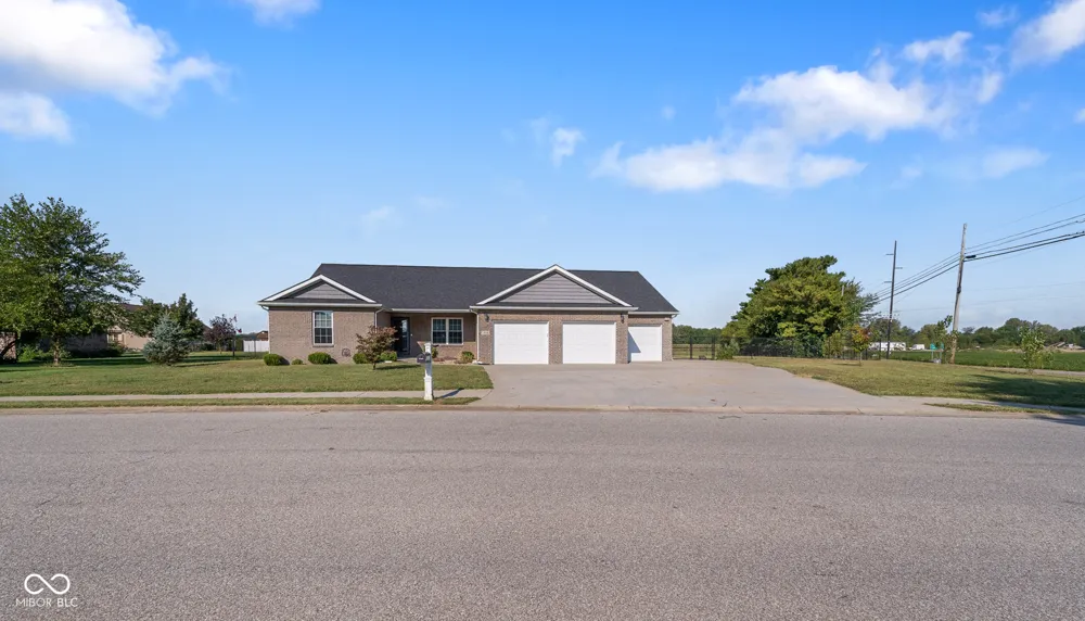 1604 E Bell Ford Drive Seymour, IN 47274