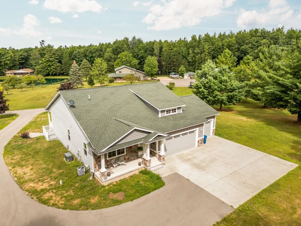 2229 S Loxley Road Roscommon Township, MI 48629