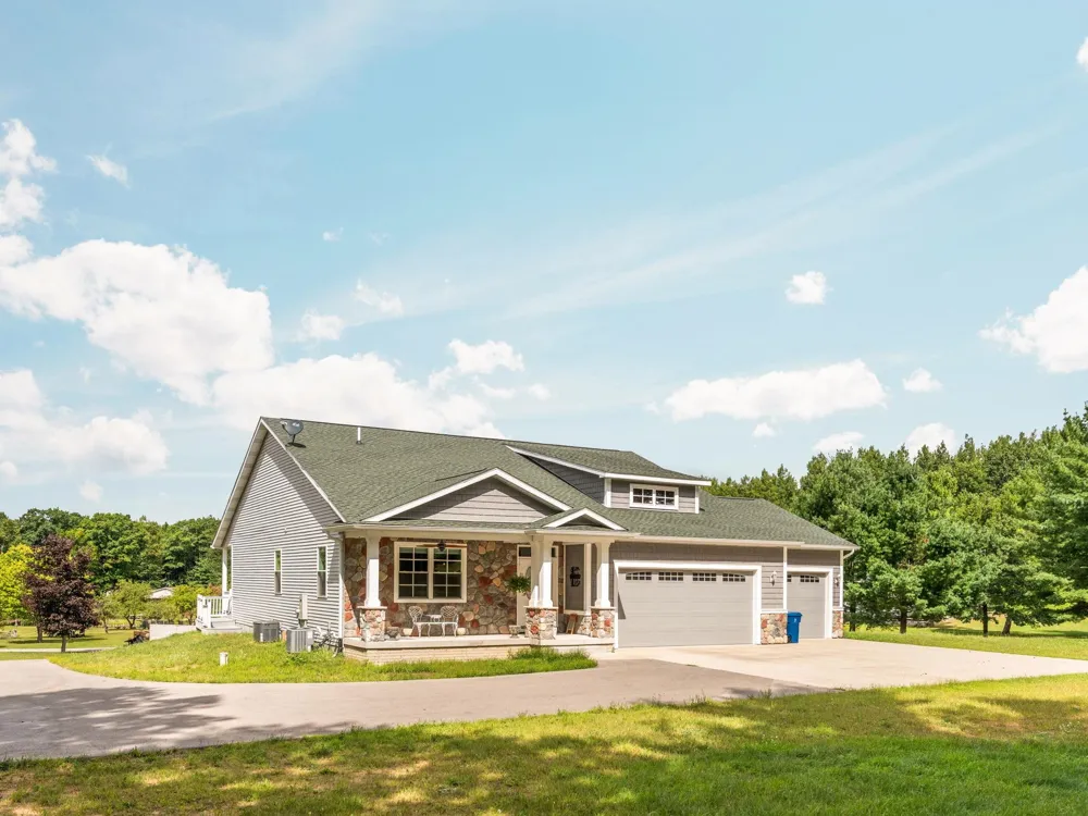 2229 S Loxley Road Roscommon Township, MI 48629