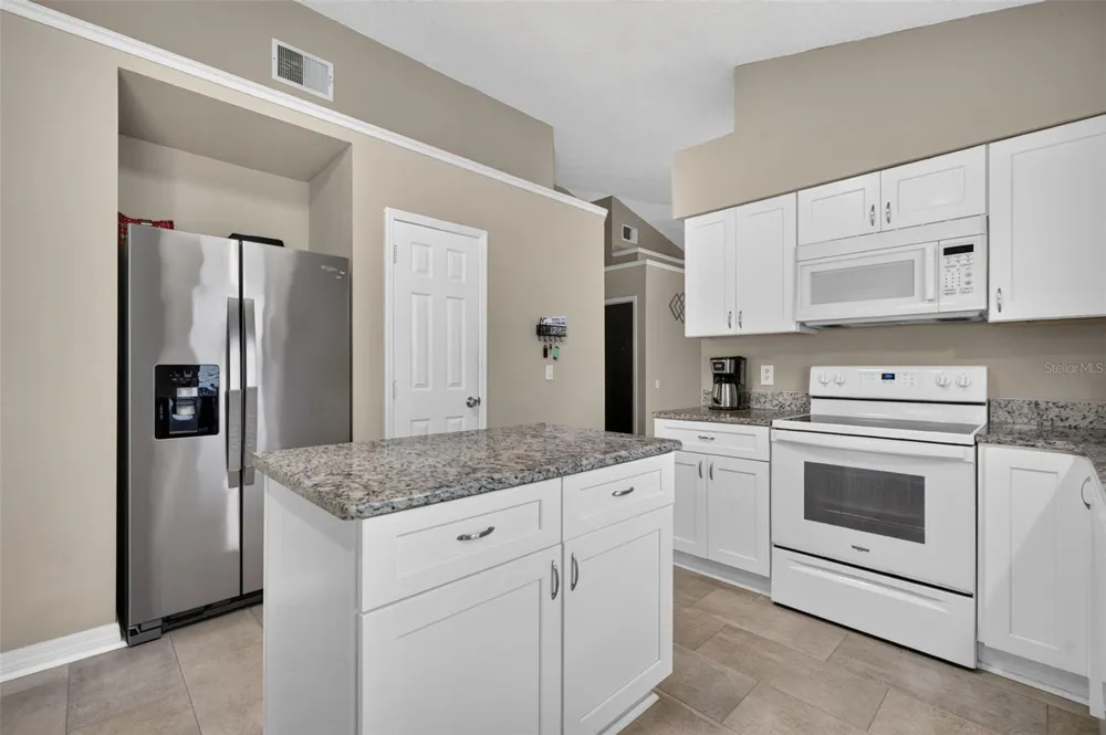 3597 MOSS POINTE PLACE Lake Mary, FL 32746