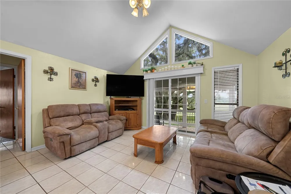 22118 OLD PROVIDENCE ROAD Alachua, FL 32615