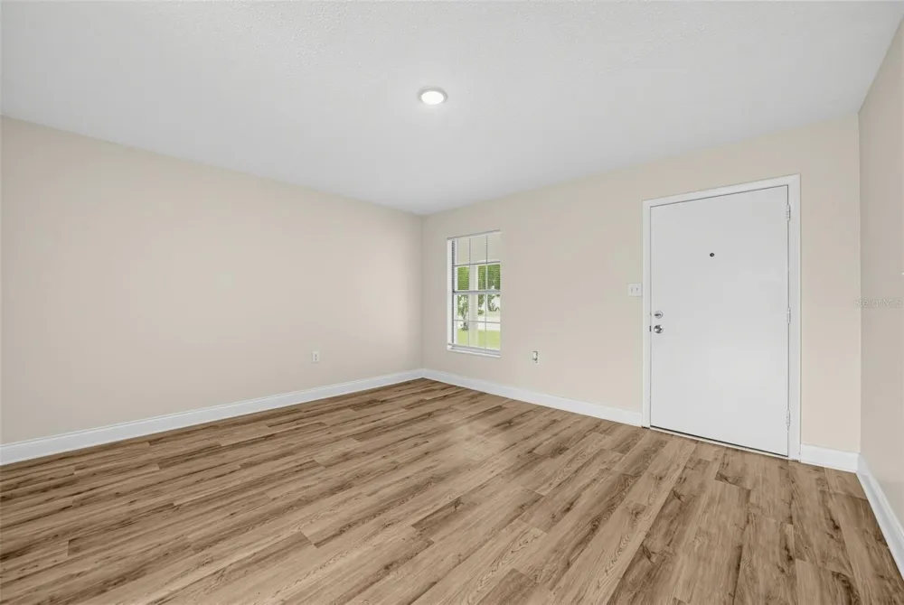 5635 STULL AVENUE Orlando, FL 32810
