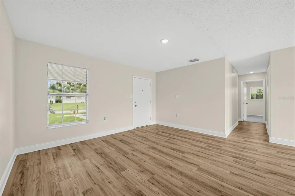 5635 STULL AVENUE Orlando, FL 32810