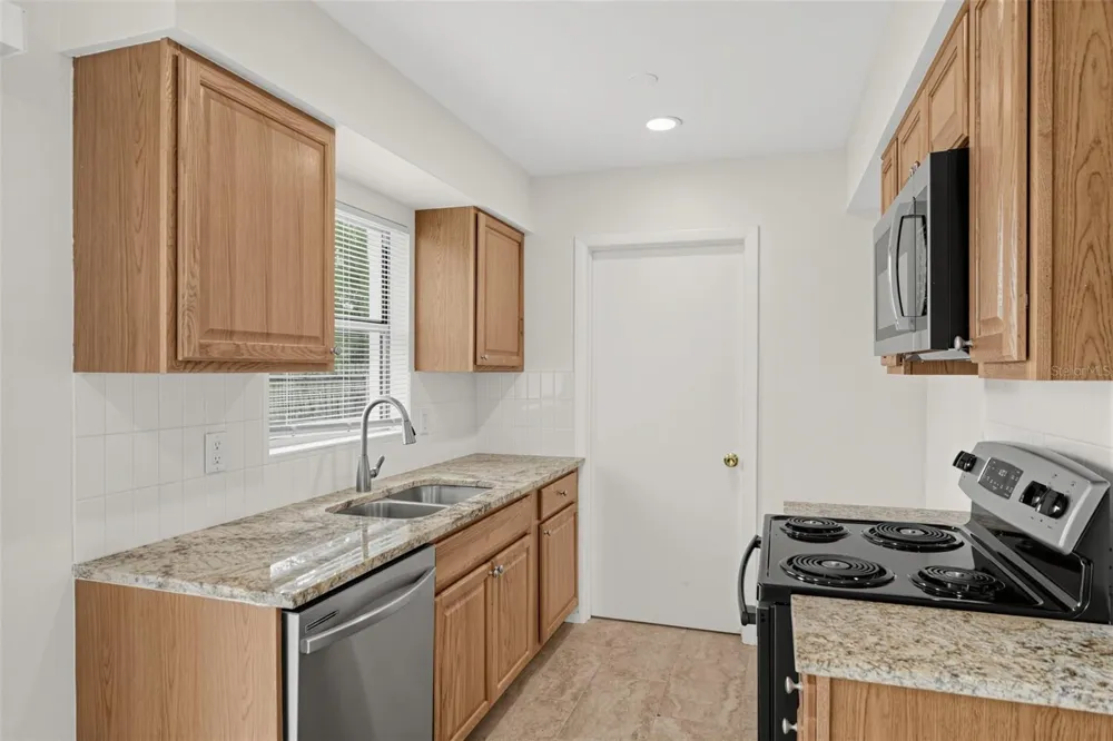 5635 STULL AVENUE Orlando, FL 32810