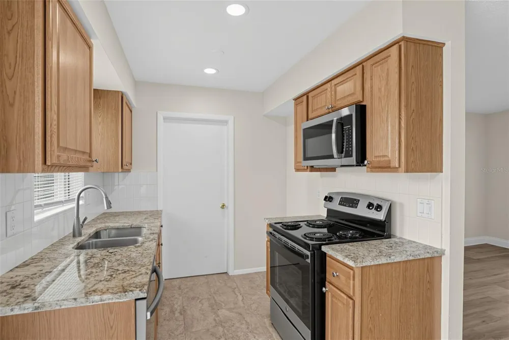 5635 STULL AVENUE Orlando, FL 32810