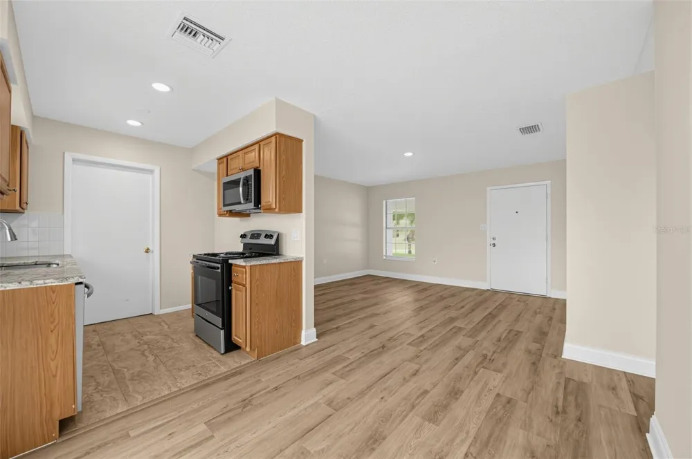 5635 STULL AVENUE Orlando, FL 32810
