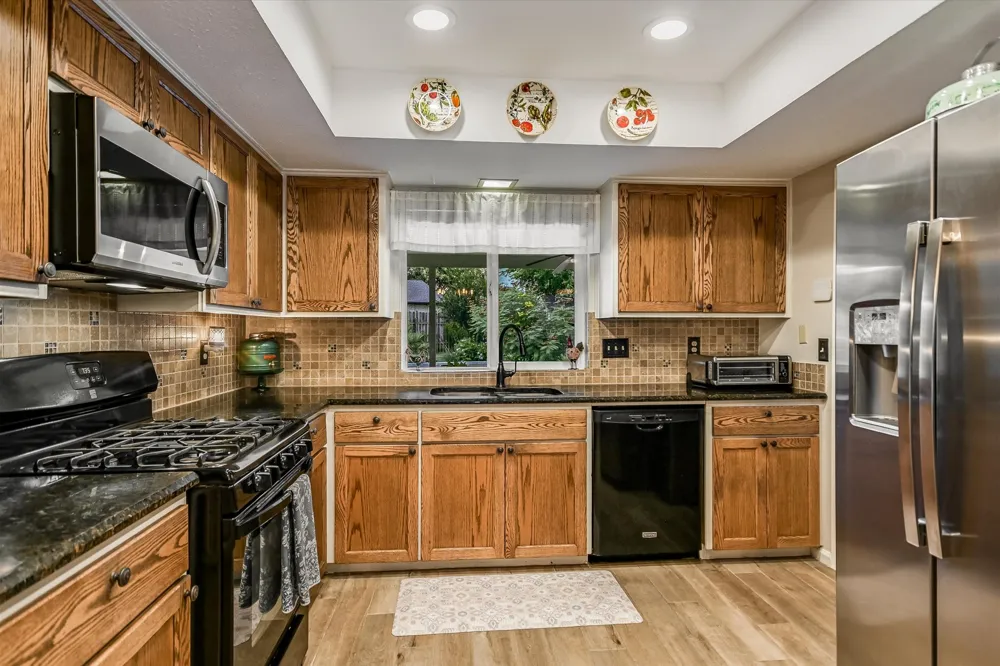 10909 Rustic Manor Lane Austin, TX 78750