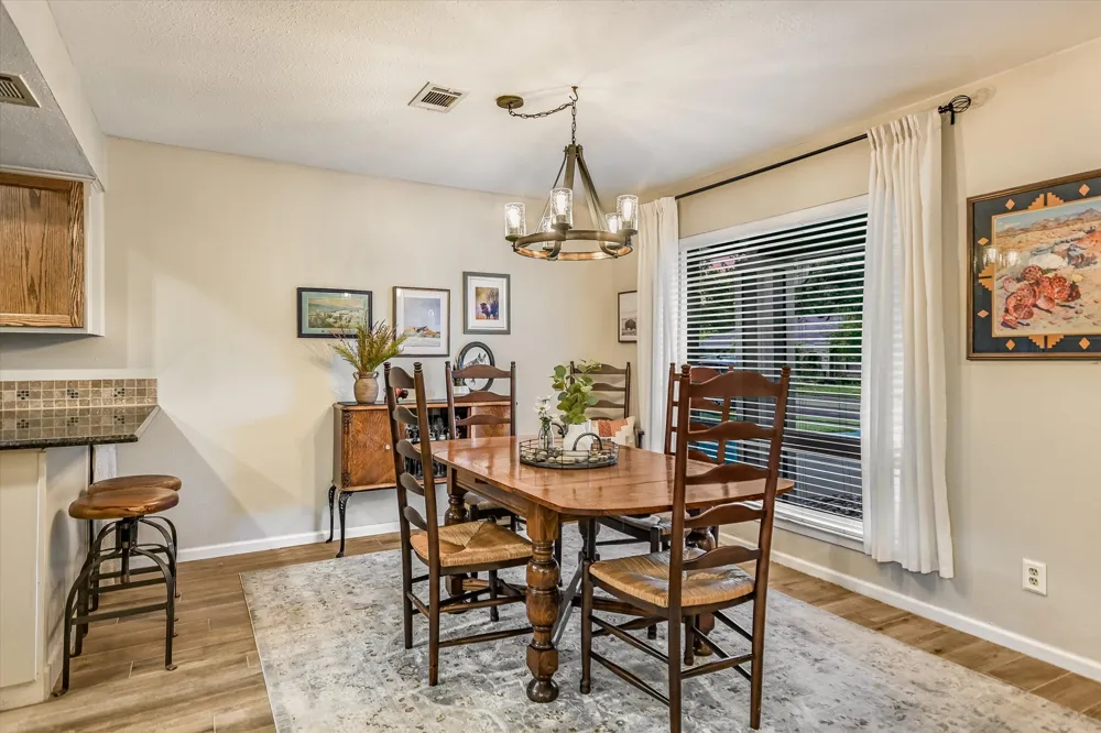 10909 Rustic Manor Lane Austin, TX 78750