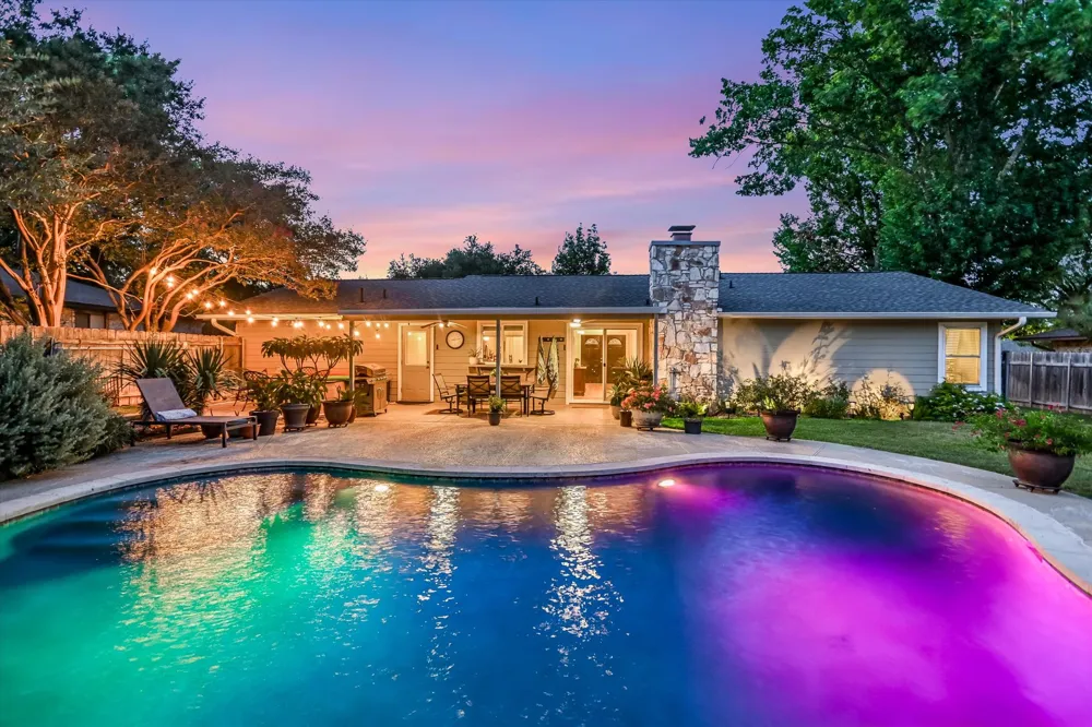 10909 Rustic Manor Lane Austin, TX 78750