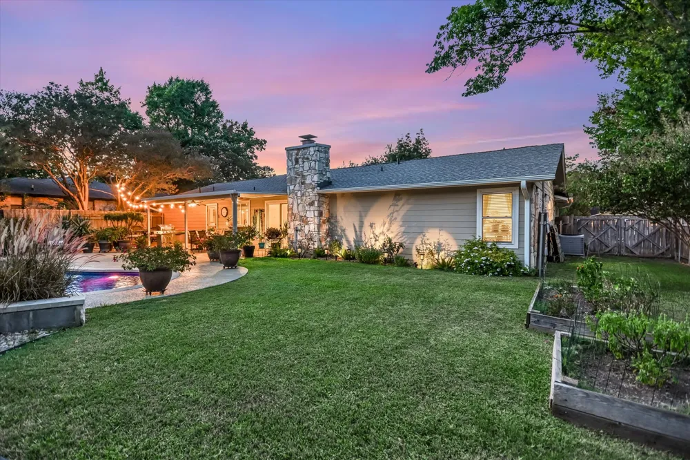 10909 Rustic Manor Lane Austin, TX 78750