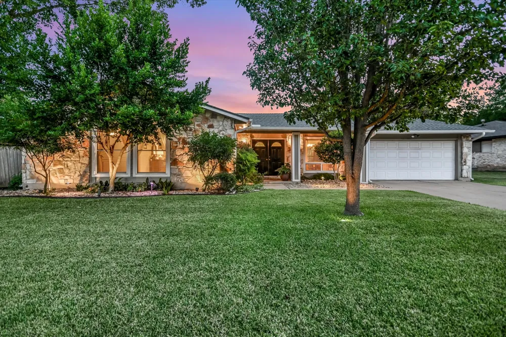 10909 Rustic Manor Lane Austin, TX 78750