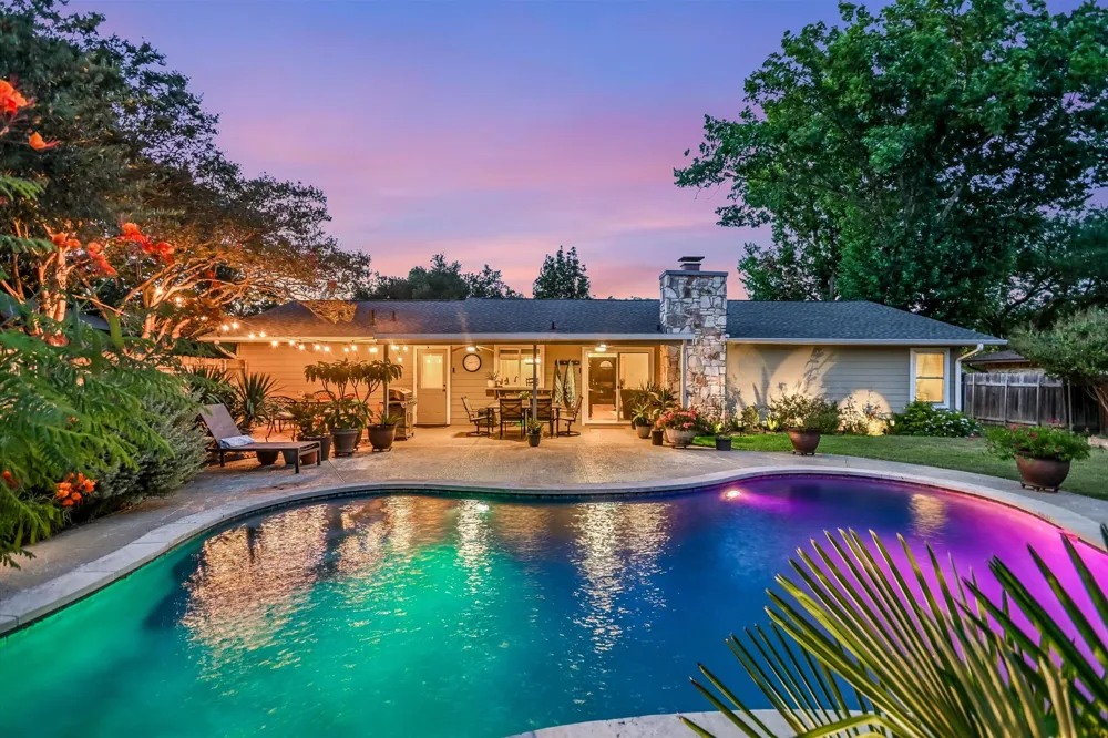 10909 Rustic Manor Lane Austin, TX 78750