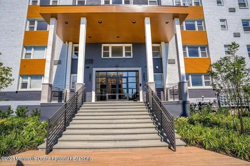 122 Bodman Place #5E Red Bank, NJ 07701
