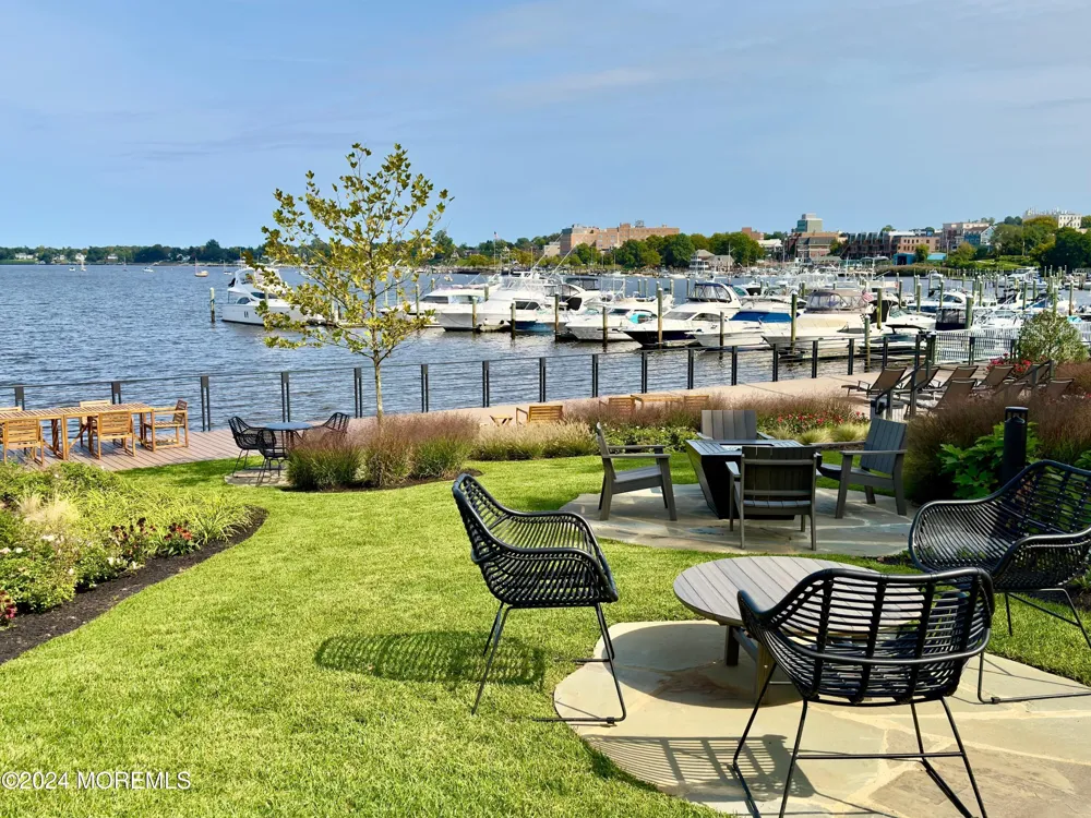 122 Bodman Place #5E Red Bank, NJ 07701