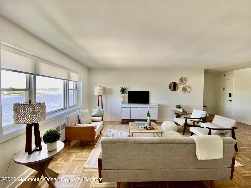 122 Bodman Place #5E Red Bank, NJ 07701
