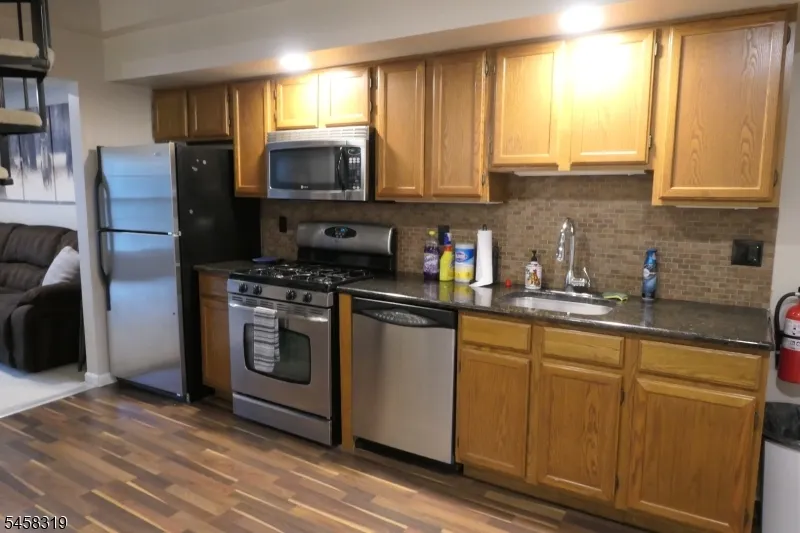 6 Oak St Rockaway, NJ 07866