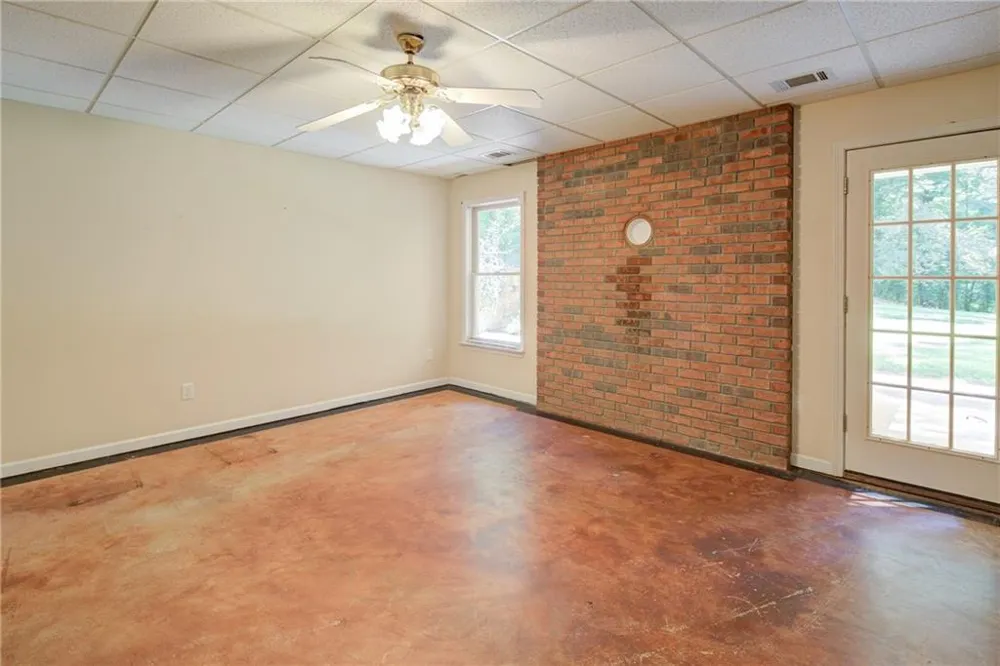 111 Henderson Lake Drive Canton, GA 30115