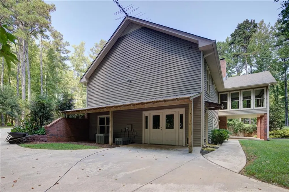 111 Henderson Lake Drive Canton, GA 30115