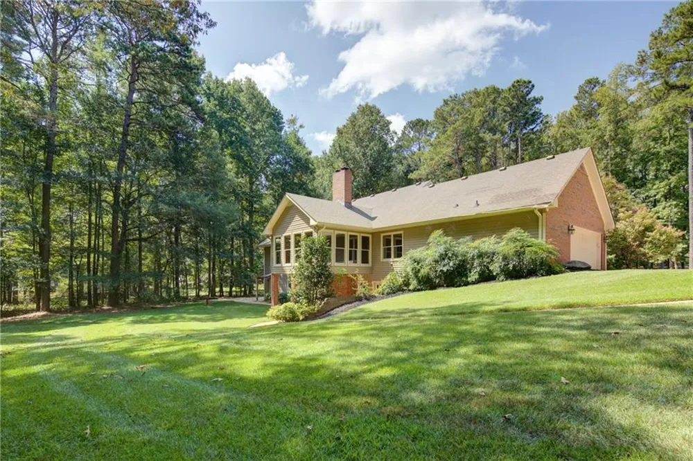111 Henderson Lake Drive Canton, GA 30115