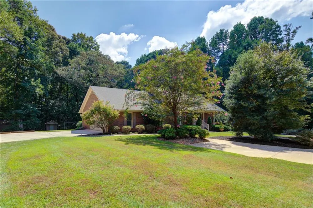 111 Henderson Lake Drive Canton, GA 30115