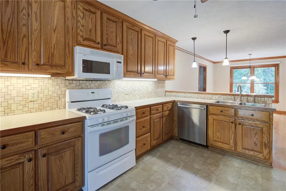 111 Henderson Lake Drive Canton, GA 30115