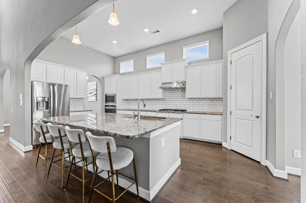 2806 Emerald Pines Lane Iowa Colony, TX 77583