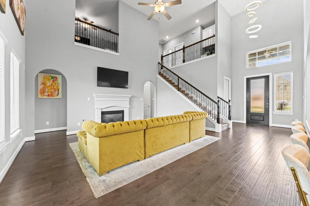 2806 Emerald Pines Lane Iowa Colony, TX 77583