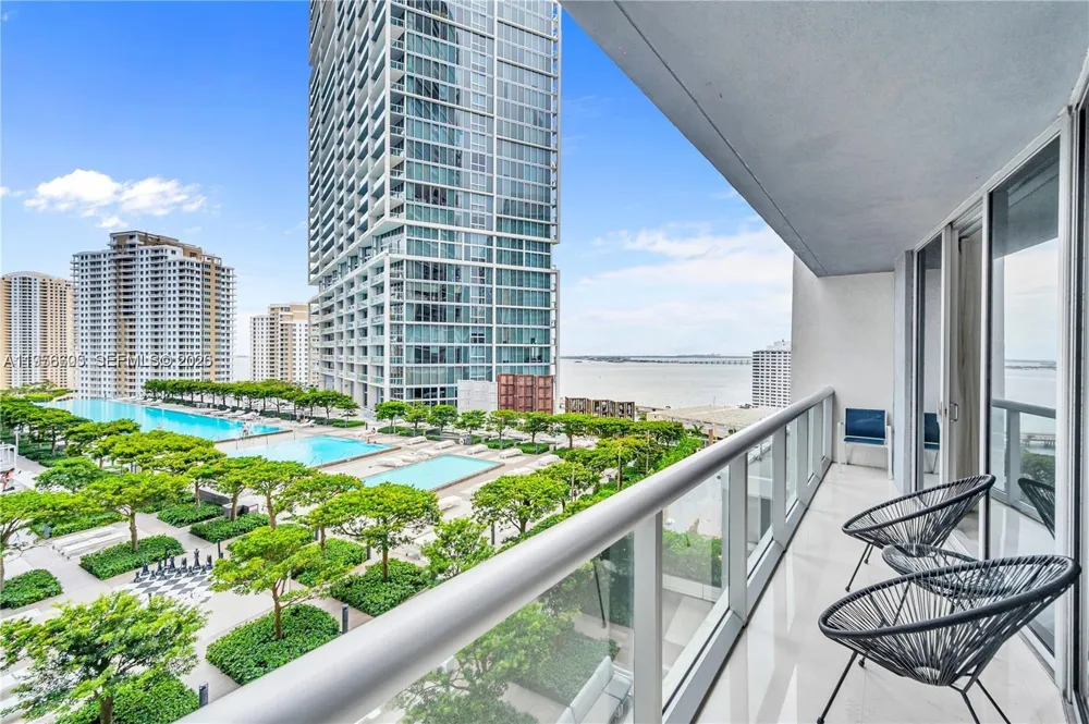 485 Brickell Ave #1711 Miami, FL 33131