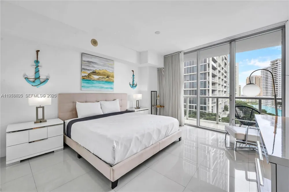 485 Brickell Ave #1711 Miami, FL 33131