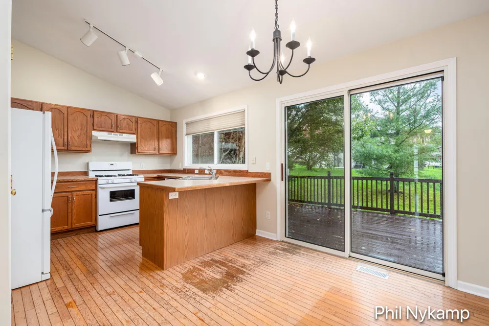 3431 Clear View Drive Holland, MI 49424