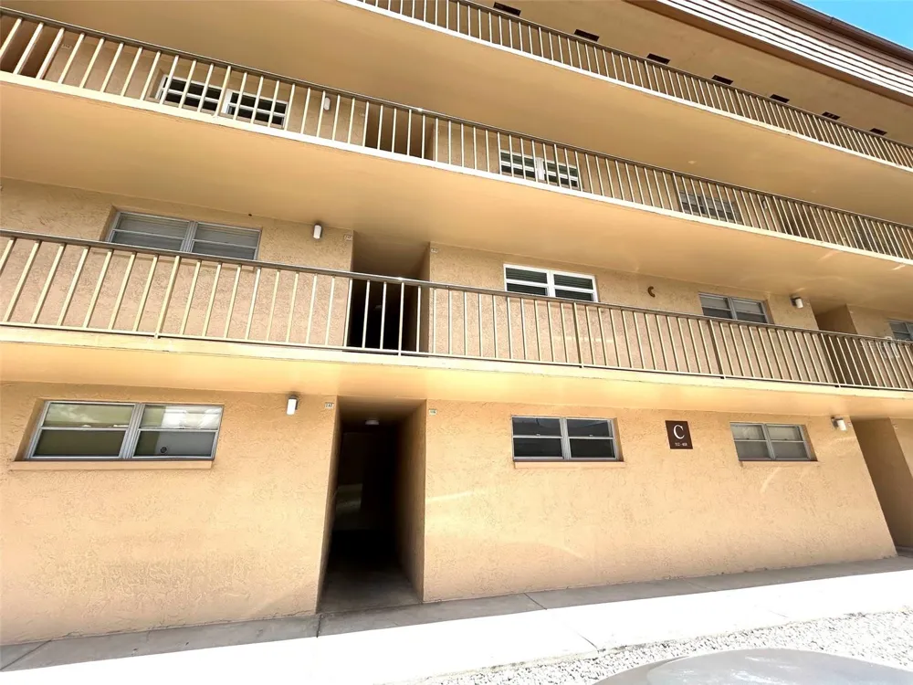 5820 CHURCH AVENUE #116 Tampa, FL 33614