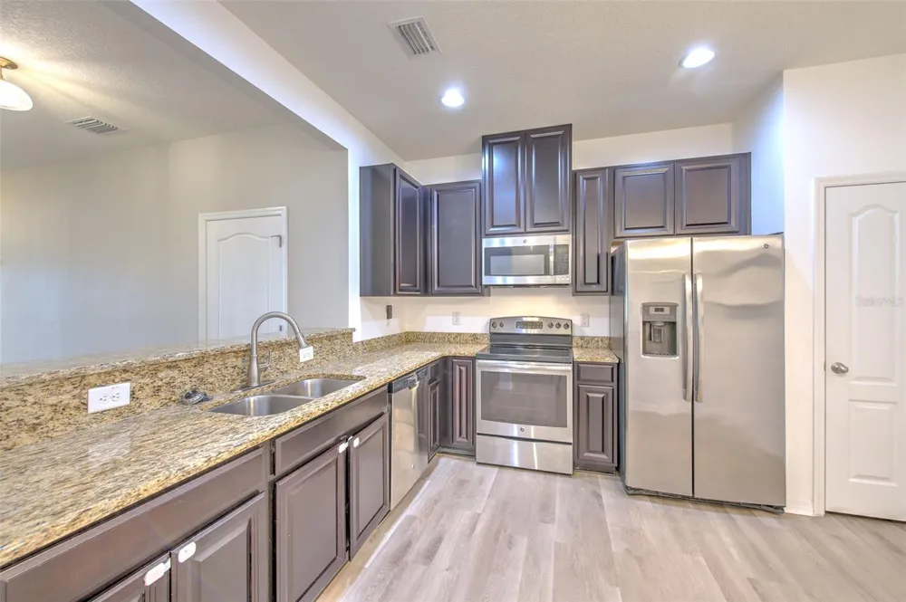 5116 BAY ISLE CIRCLE Clearwater, FL 33760