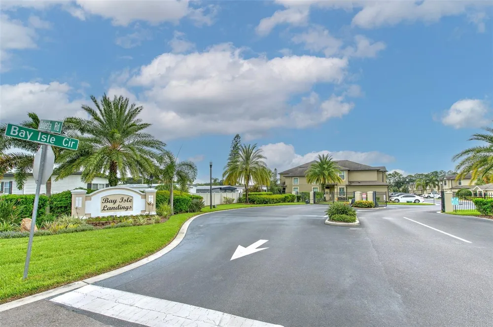 5116 BAY ISLE CIRCLE Clearwater, FL 33760