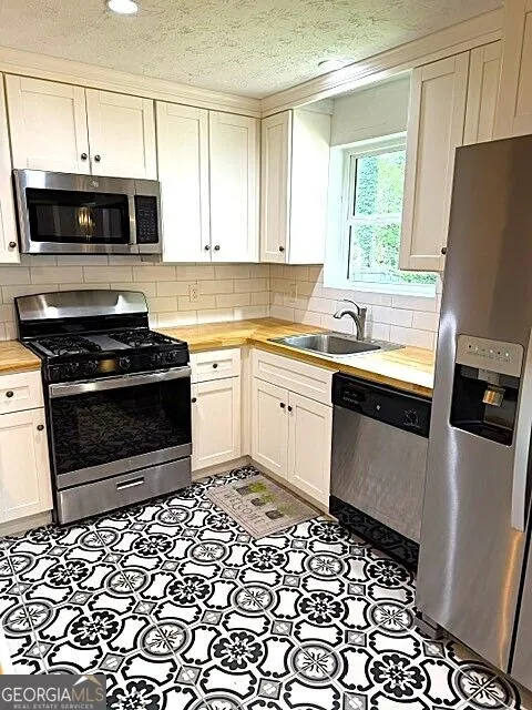 2005 Harwinor RD SE Smyrna, GA 30082