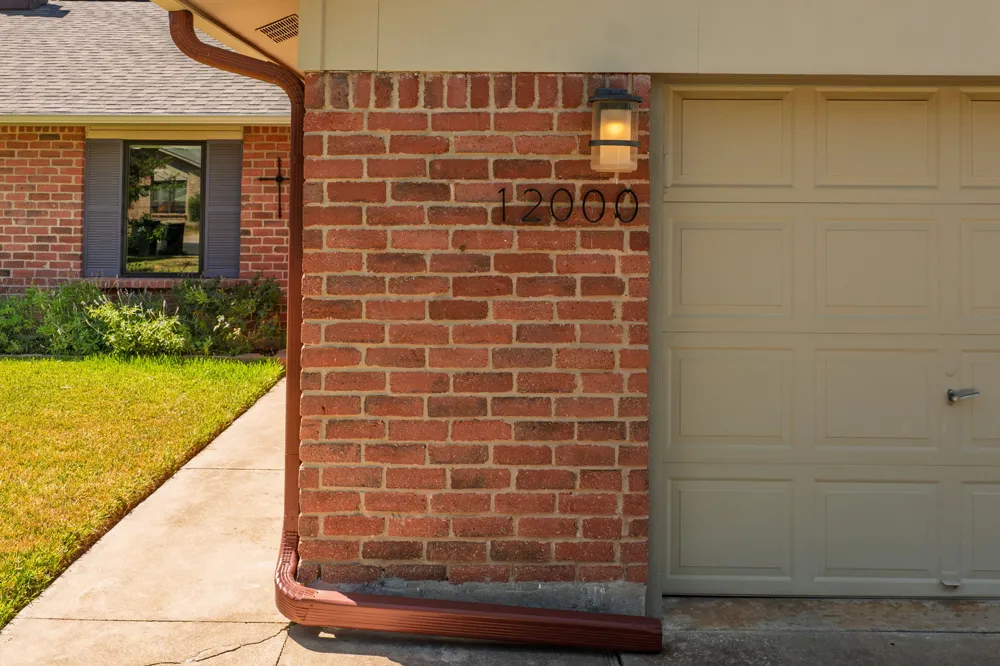 12000 Swan Drive Austin, TX 78750