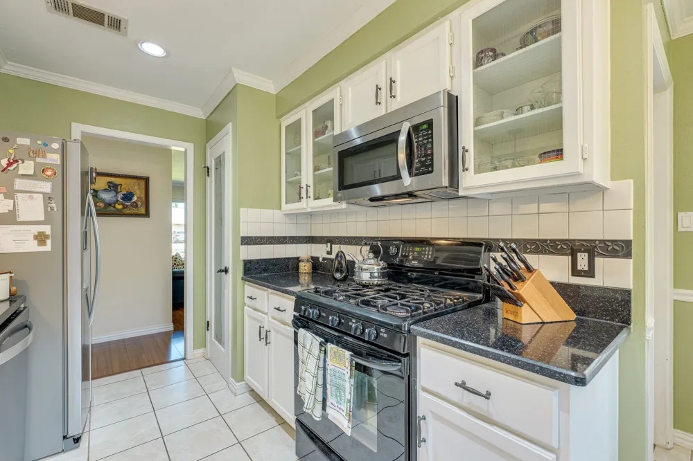 12000 Swan Drive Austin, TX 78750