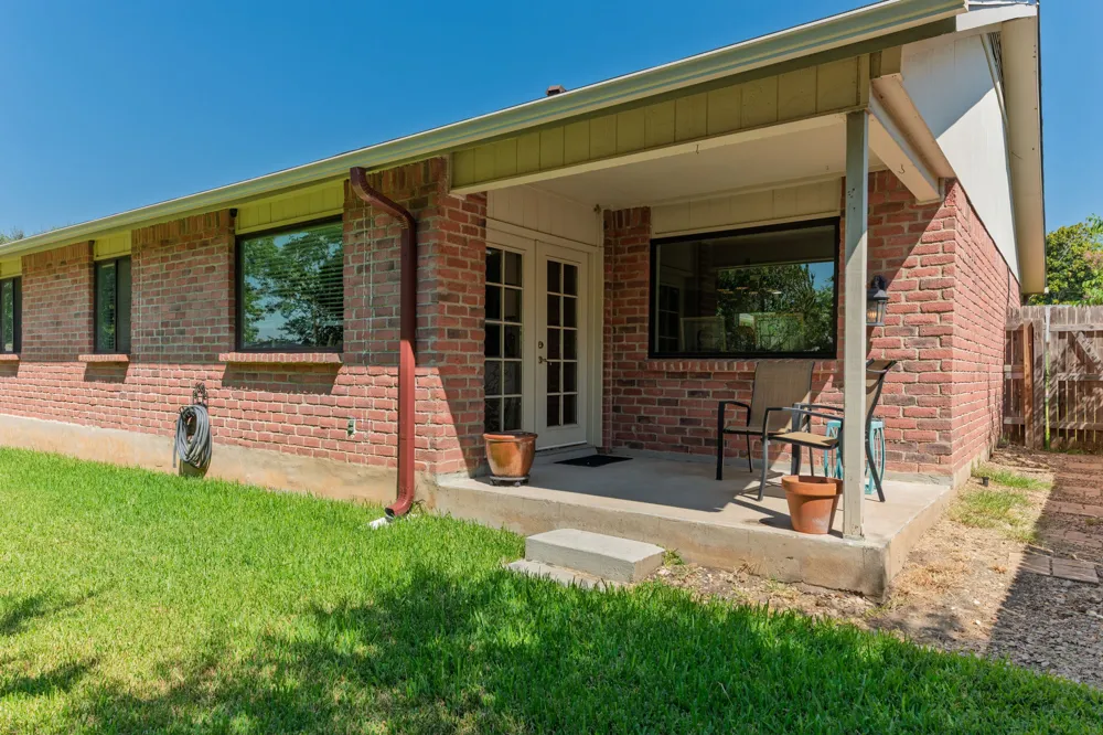 12000 Swan Drive Austin, TX 78750